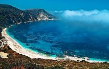 Kefalonia (Greqi): Si të shkoni atje, plazhe, foto